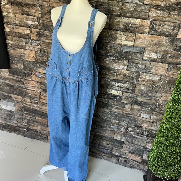 MATERNITY 👶🏻Blue Denim Overalls with Adjustable Straps and Relaxed Fit - Picture 3 of 15